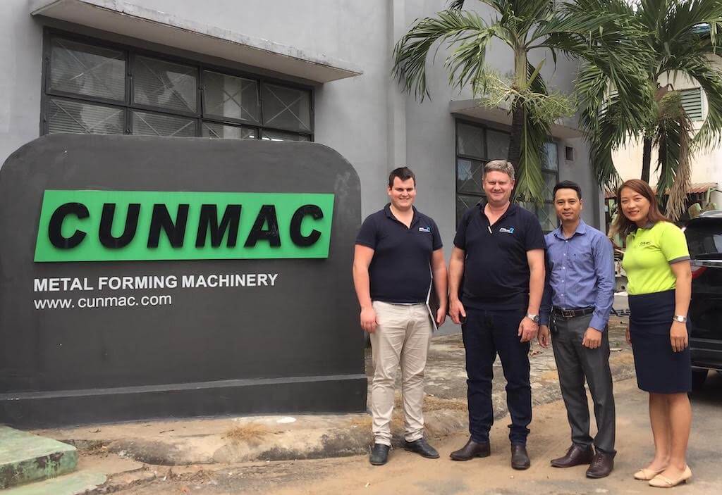 CUNMAC customer roofing machinery