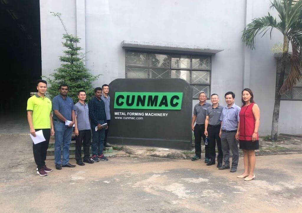 CUNMAC customer roofing machinery