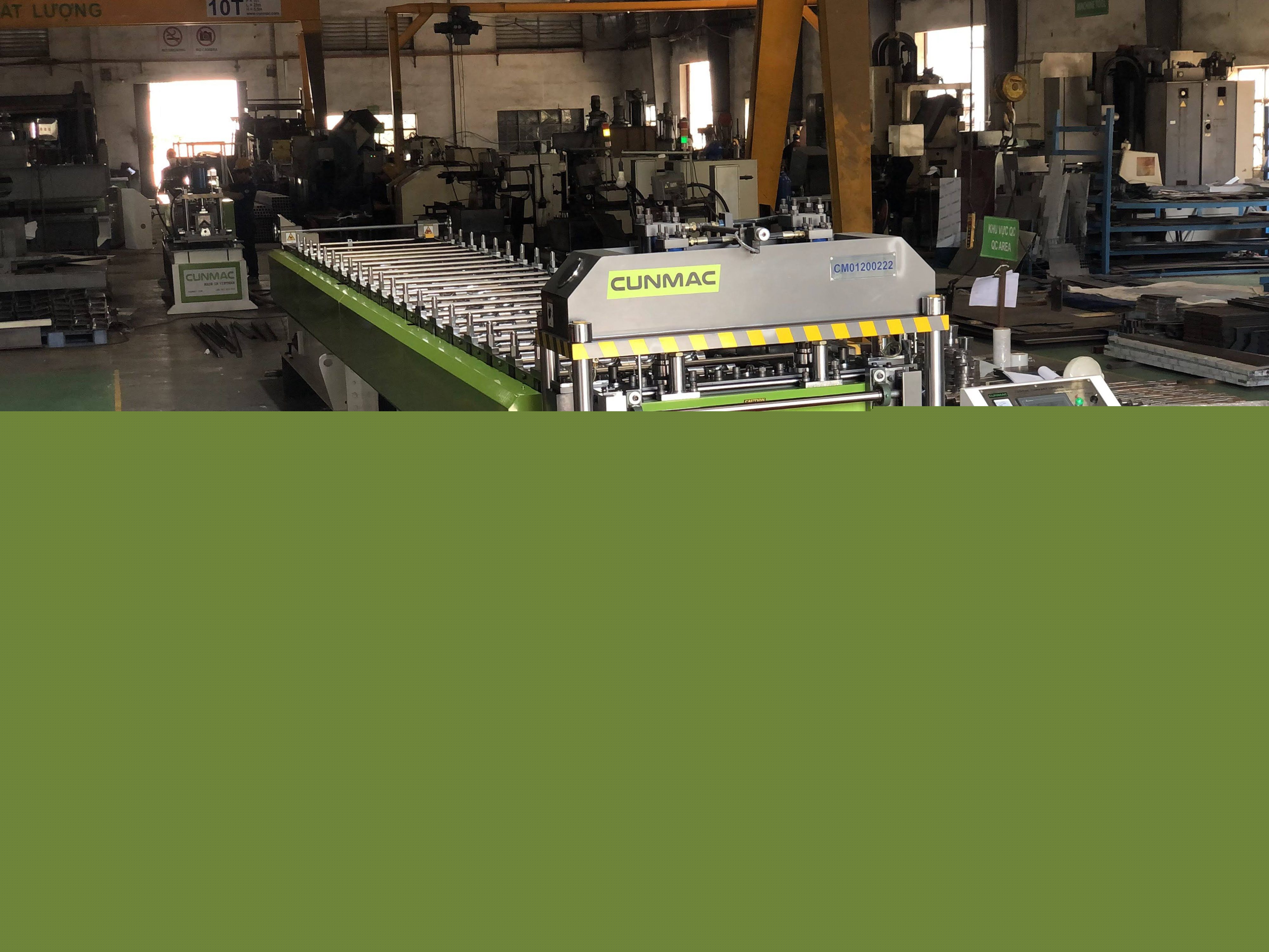 A tile roofing roll forming machine of CUNMAC