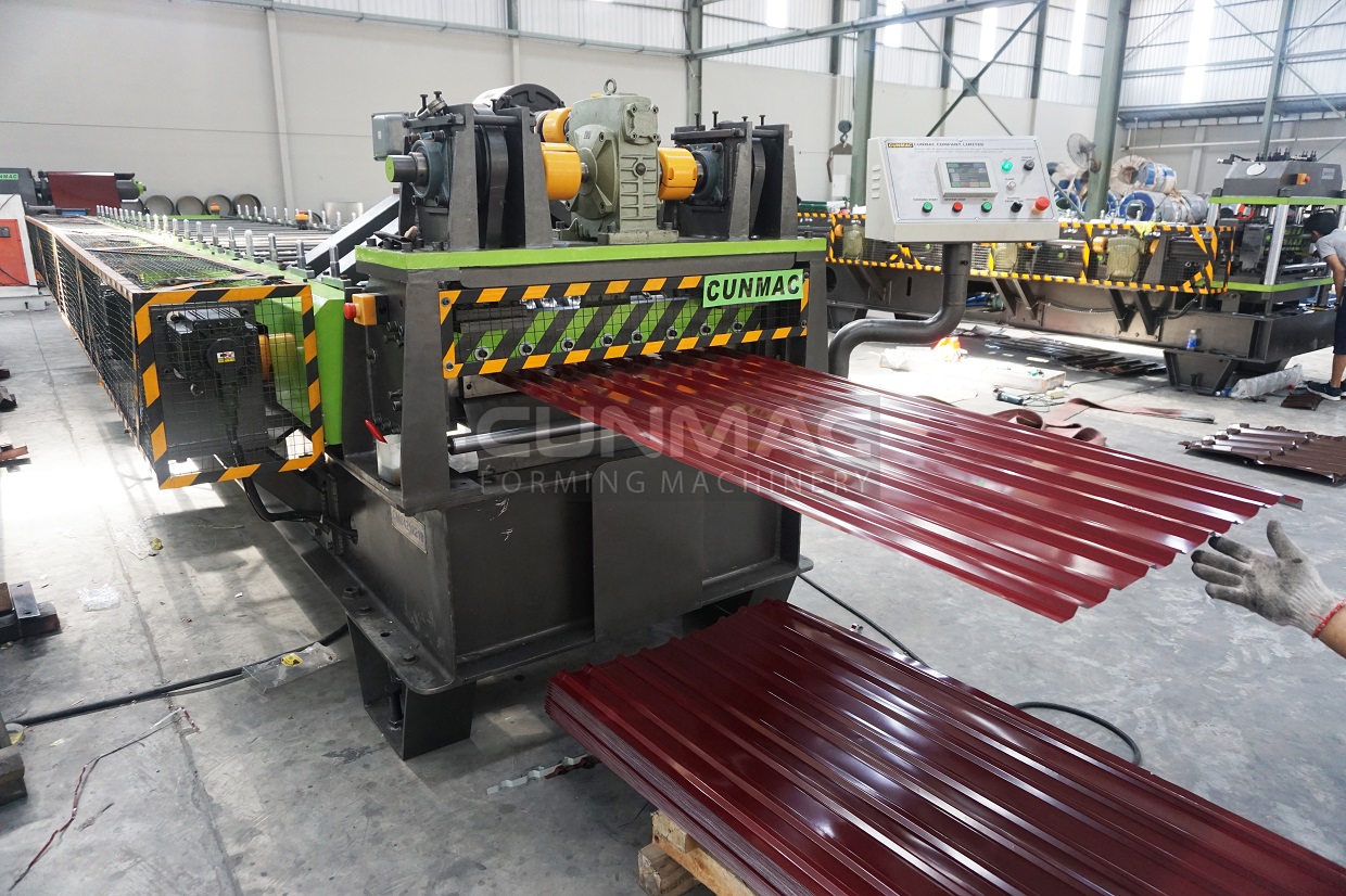 Electric roofing roll forming machine of CUNMAC