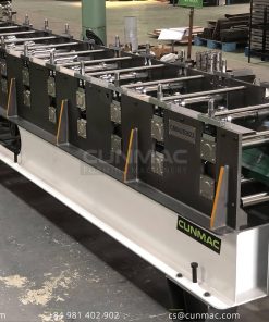 Manual capping roll forming machine