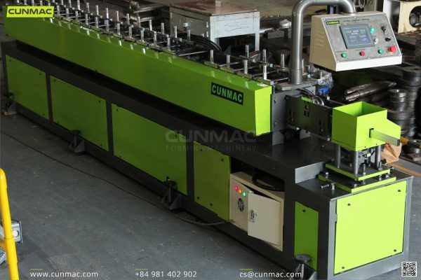 Hollow roll forming machine