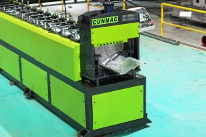 Louver roll forming machine