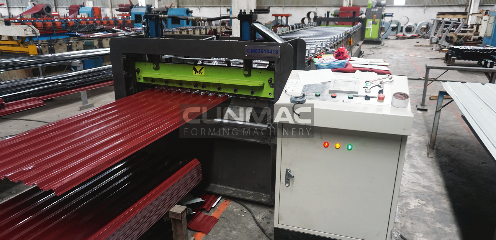 Roofing roll forming machine